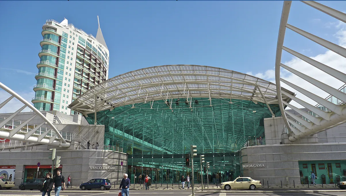 Shop around Vasco da Gama Shopping Centre